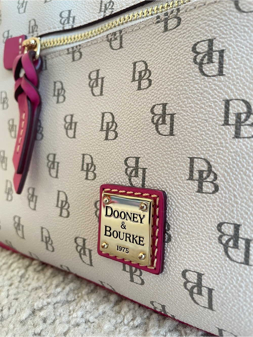 Dooney Bourke White Monogram Shoulder Bag with Pink Trim - Gretta Twist Strap - Picture 4 of 17